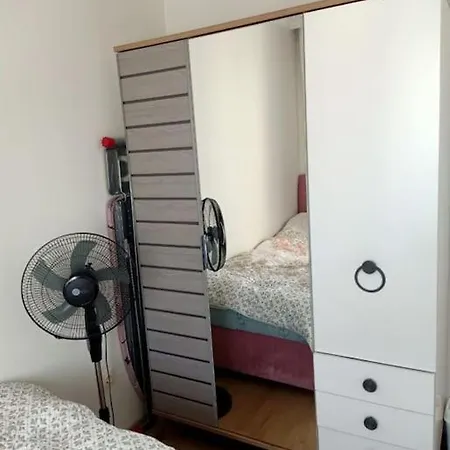 Spacious 3 Bedrooms Flat *
