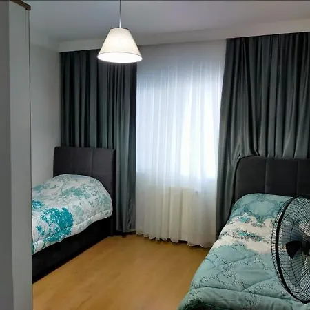 Apartment Spacious 3 Bedrooms Flat